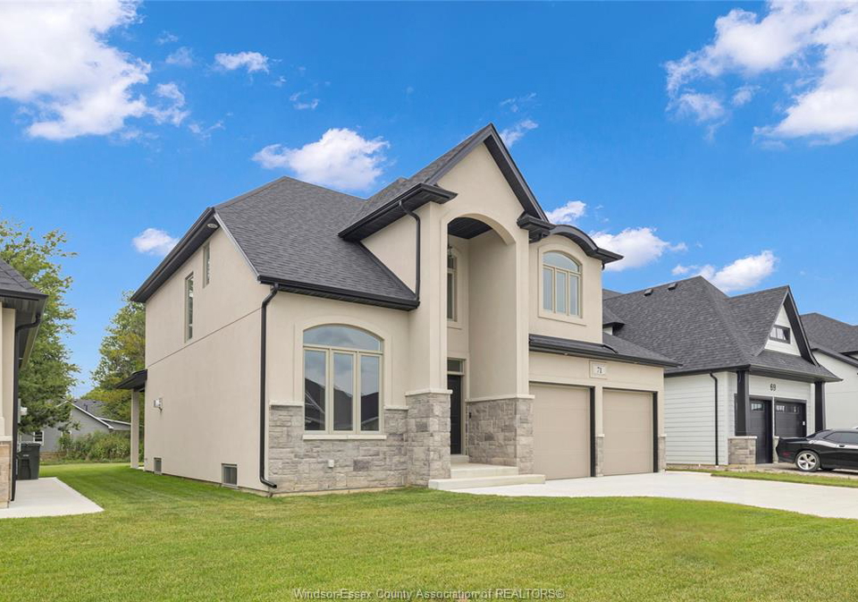 71-redwood-kingsville-ontario-26021153