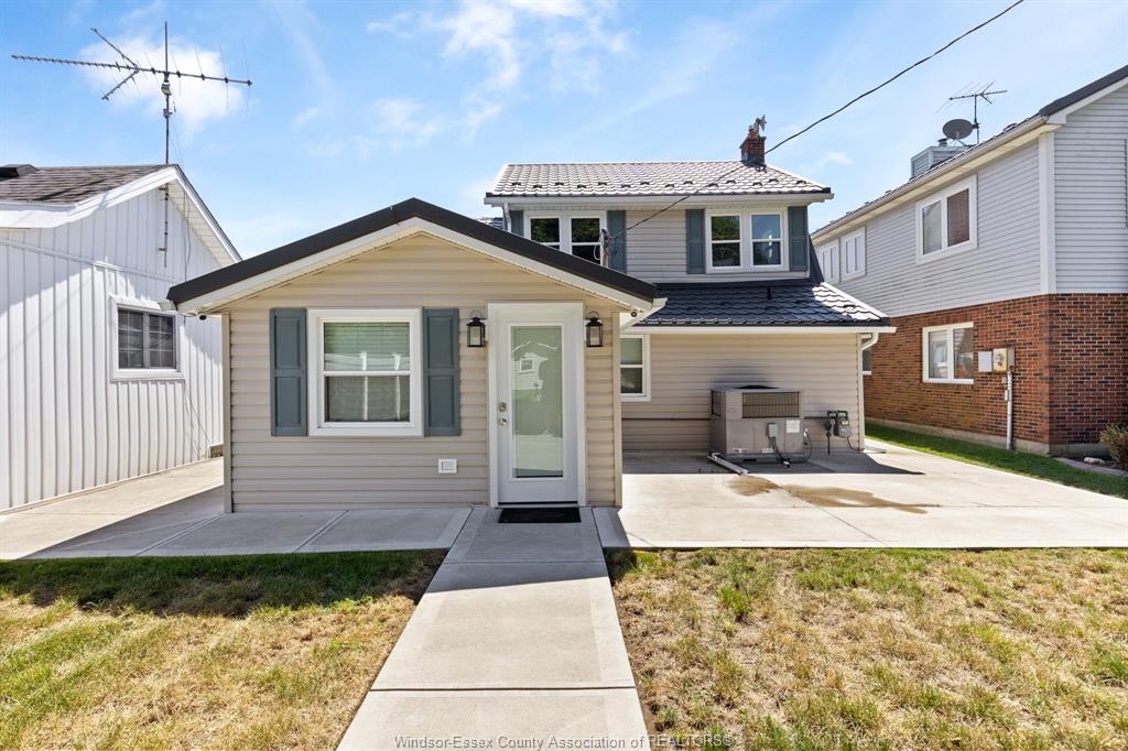 853-lawrence-avenue-colchester-ontario-26021164