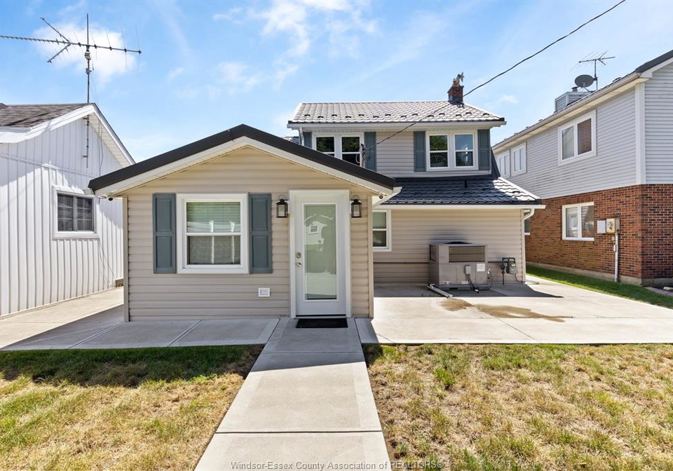 853-lawrence-avenue-colchester-ontario-26021164