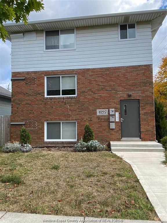 1092-gladstone-avenue-windsor-ontario-26021177