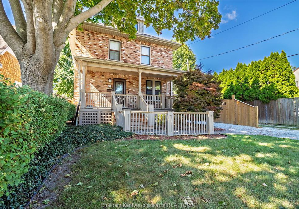 74-robertson-avenue-chatham-ontario-26021180