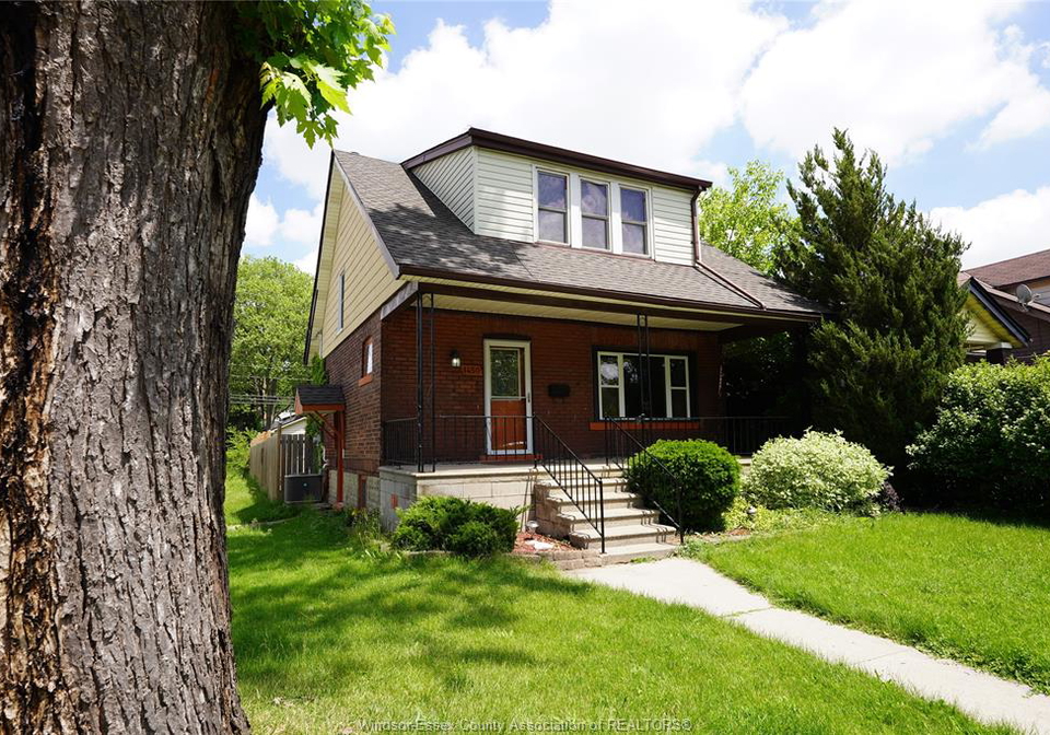 1450-bruce-avenue-windsor-ontario-26021182