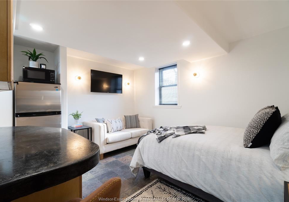 269-randolph-place-windsor-ontario-26021188