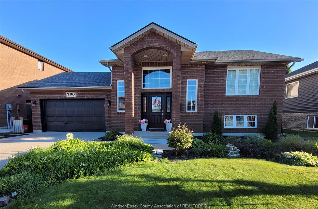200-riverview-avenue-lasalle-ontario-26021200