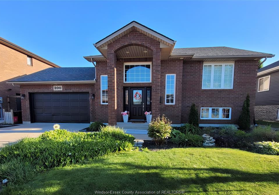 200-riverview-avenue-lasalle-ontario-26021200