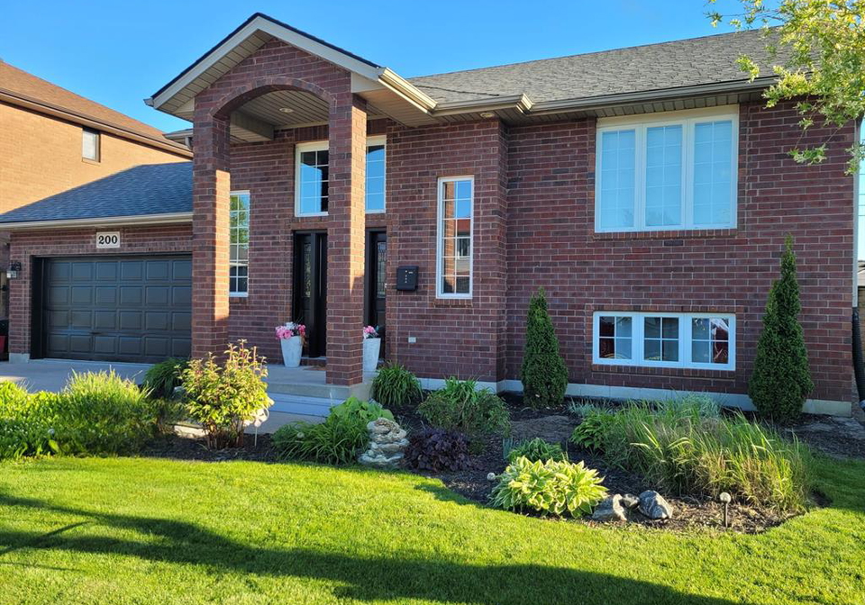 200-riverview-avenue-lasalle-ontario-26021200