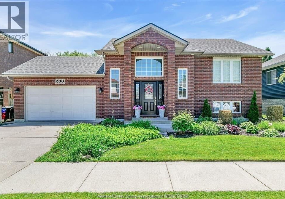 200-riverview-avenue-lasalle-ontario-26021200