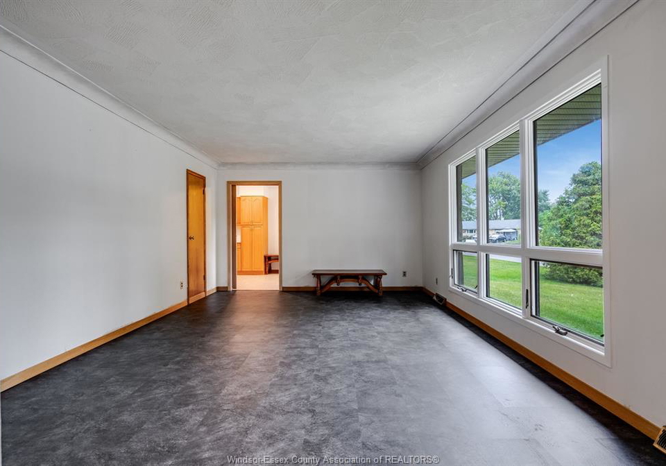 3-stewart-leamington-ontario-26021207