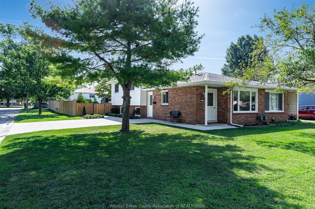 6-marlene-crescent-leamington-ontario-26021214