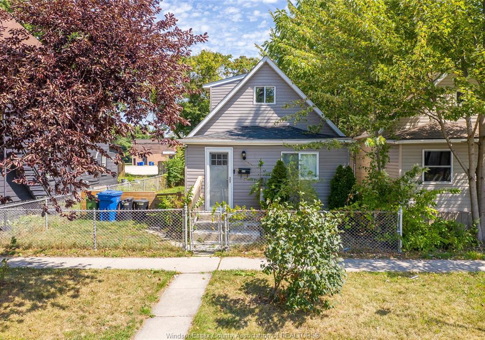 942-maisonville-windsor-ontario-26021219