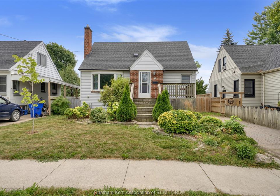 12-mckinnon-drive-chatham-ontario-26021222