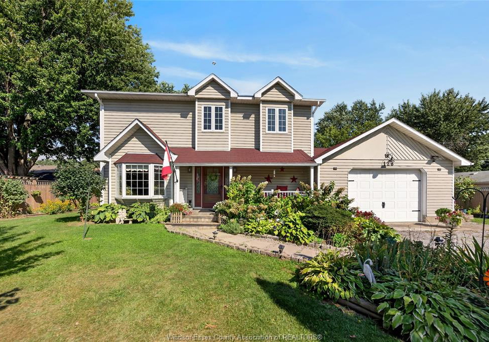 128-windsor-harrow-ontario-26021226