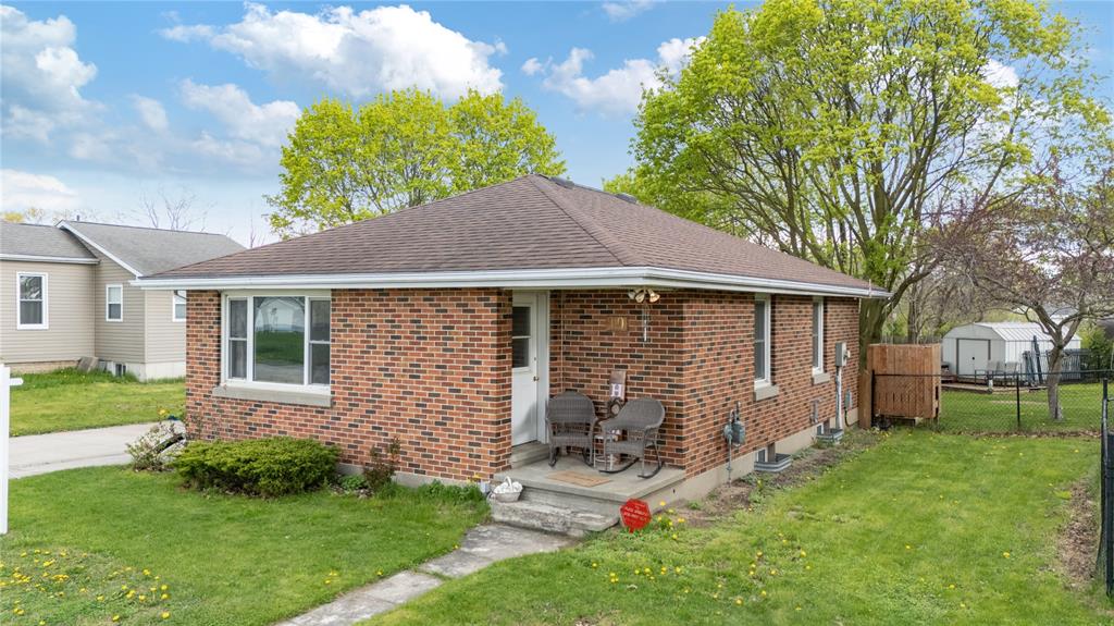 19-broadway-street-lambton-shores-ontario-26021238