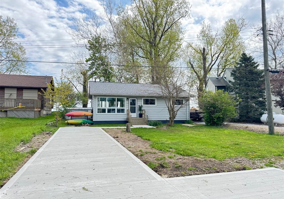 83-marentette-beach-drive-leamington-ontario-26021242