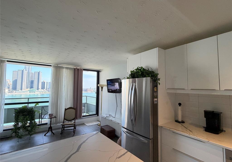 111-riverside-drive-east-windsor-ontario-26021243