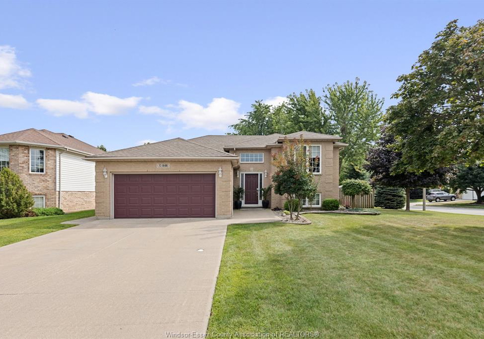 141-railway-court-kingsville-ontario-26021257