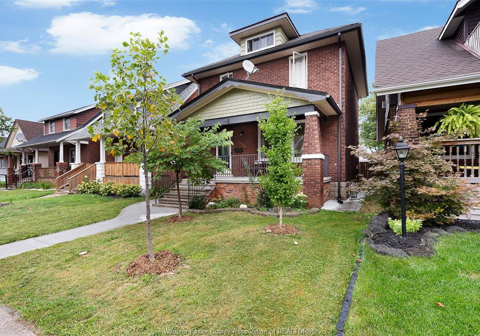 1460-moy-windsor-ontario-26021261