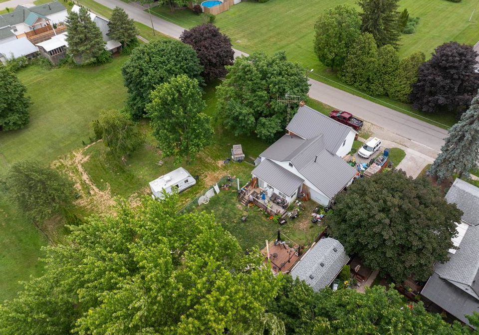249-victoria-street-highgate-ontario-26021266