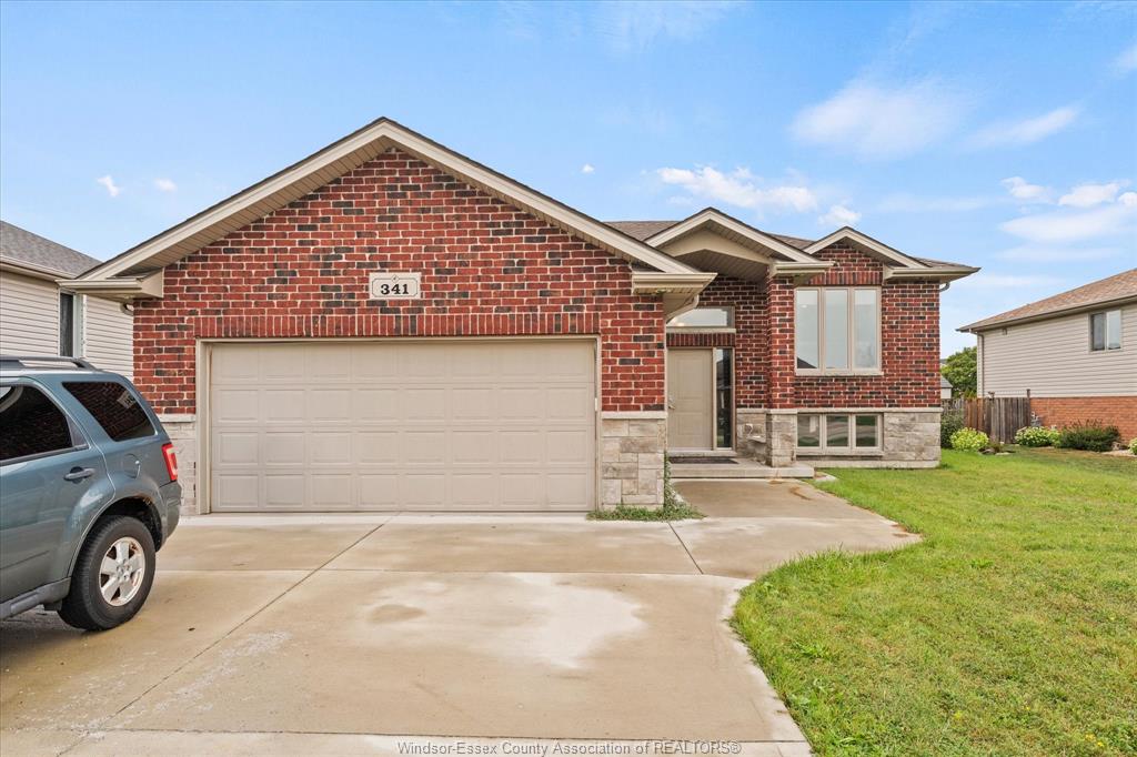 341-piroli-crescent-lakeshore-ontario-26021270