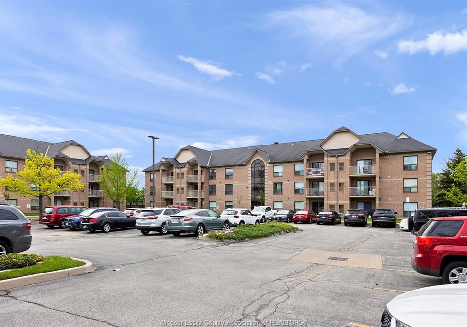 451-grand-marais-road-west-windsor-ontario-26021280