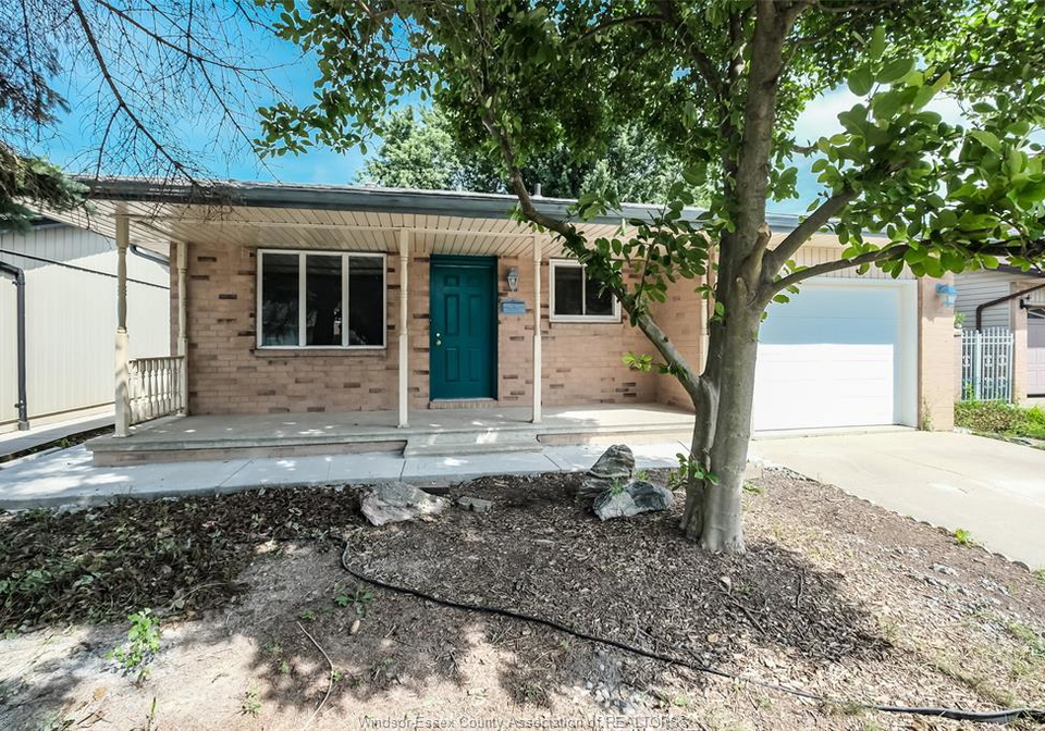 3309-aurora-drive-windsor-ontario-26021281