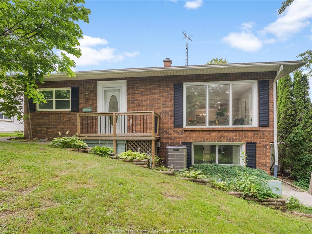1838-seacliff-drive-kingsville-ontario-26021305