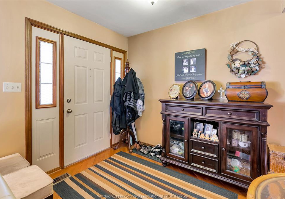 1537-rosati-lasalle-ontario-26021313