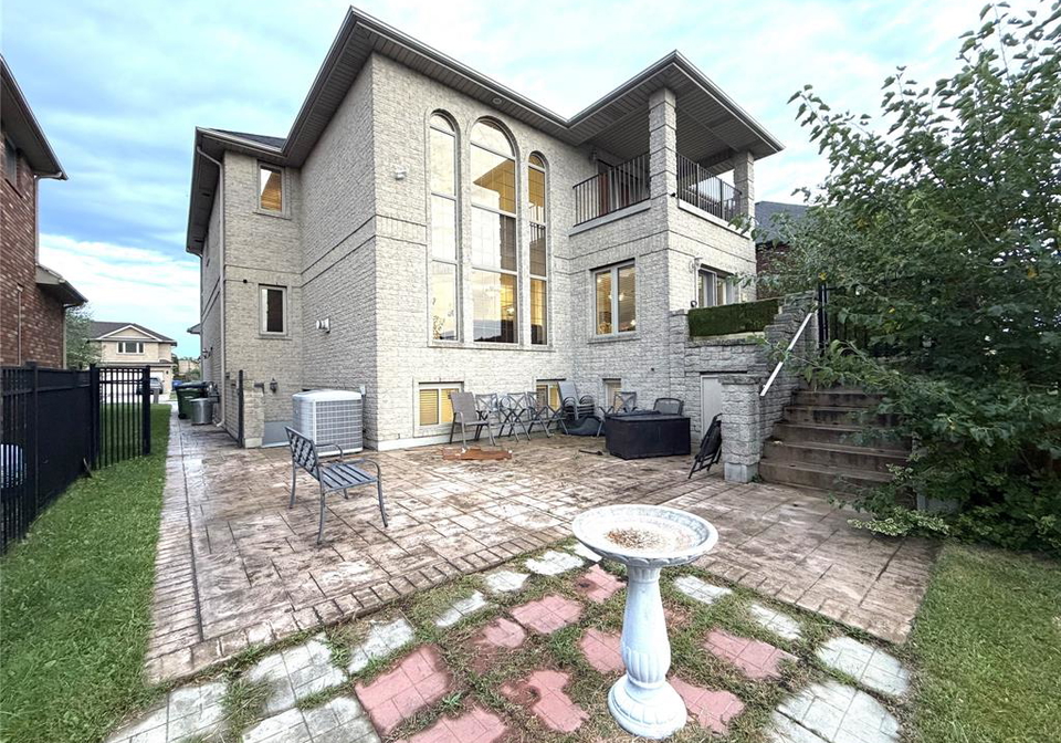 1441-stoneybrook-crescent-windsor-ontario-26021324