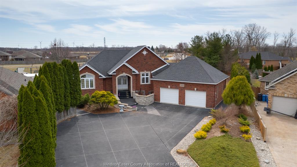 389-pinehurst-drive-lakeshore-ontario-26021326