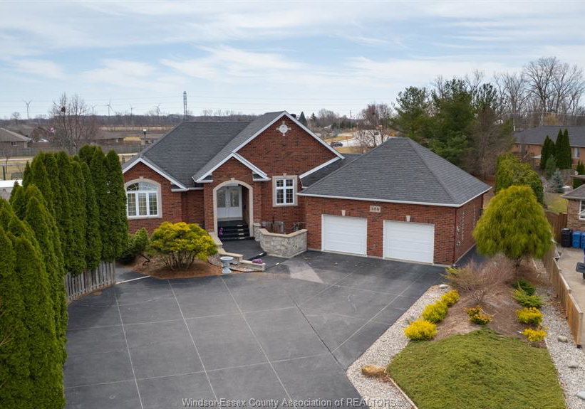 389-pinehurst-drive-lakeshore-ontario-26021326