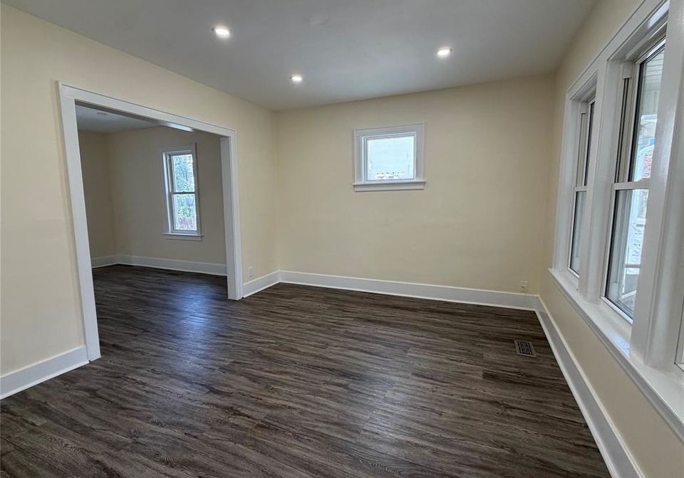 3272-baby-street-windsor-ontario-26021327