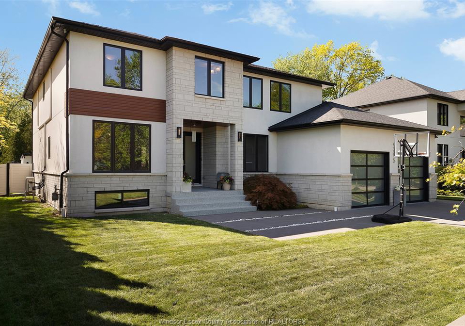 4395-centre-lake-windsor-ontario-26021331