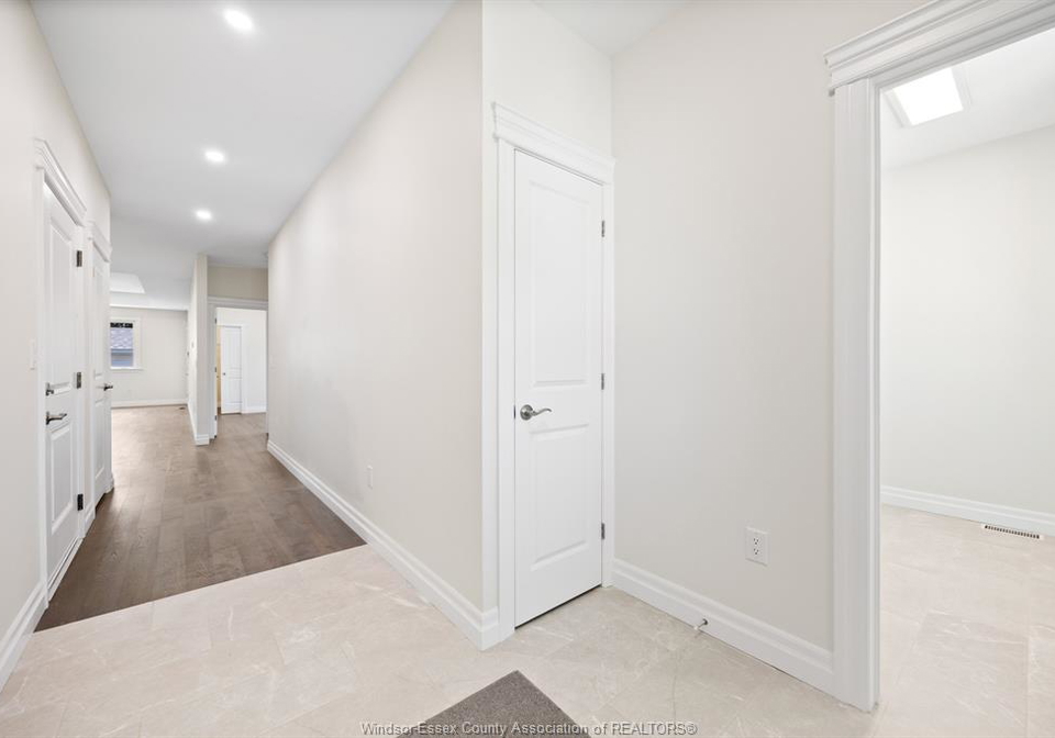 61-pereira-harrow-ontario-26021337