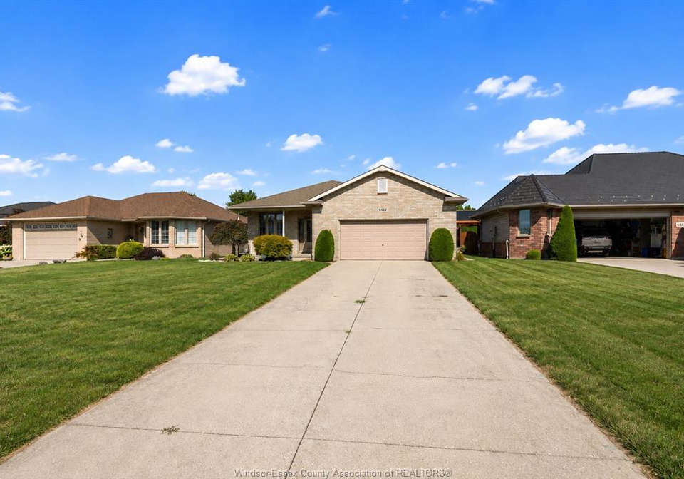653-mcnaughton-avenue-west-chatham-ontario-26021339