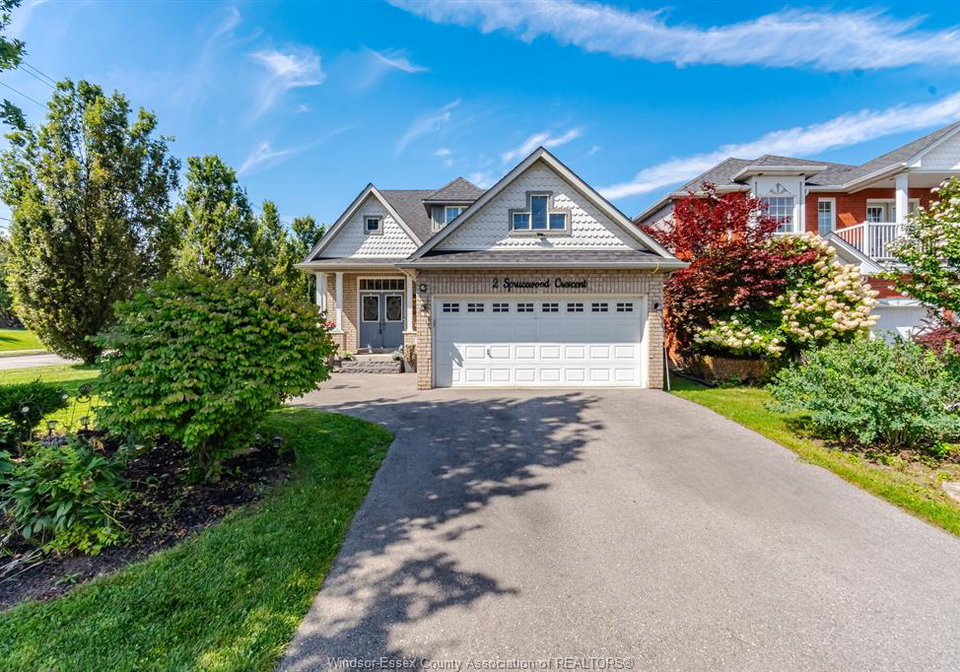 2-sprucewood-crescent-bowmanville-ontario-26021344