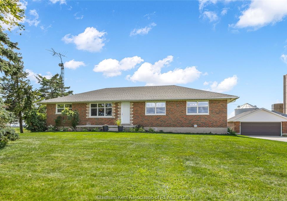 27156-st-clair-road-wallaceburg-ontario-26021355