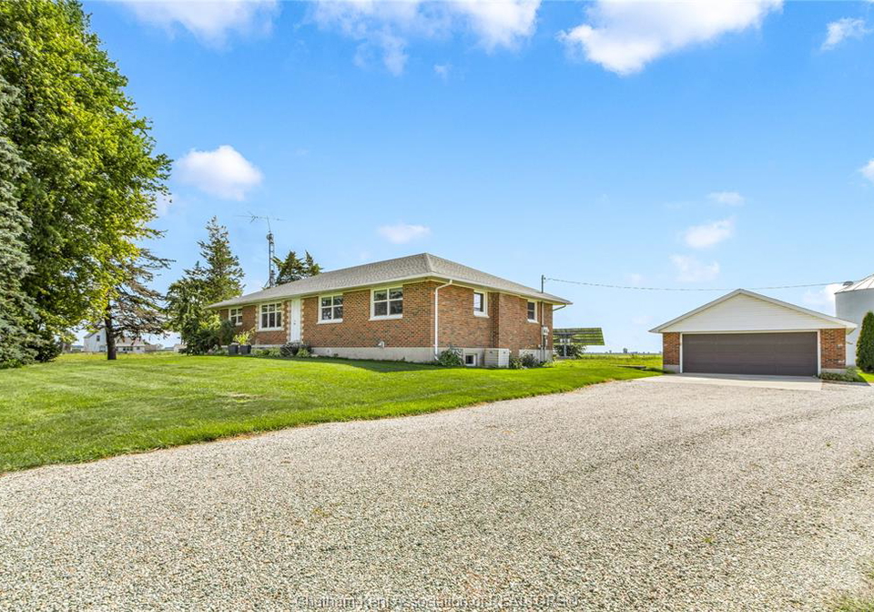 27156-st-clair-road-wallaceburg-ontario-26021355