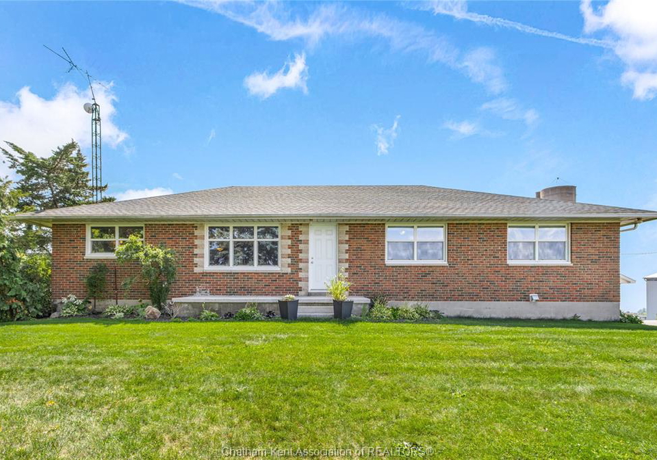 27156-st-clair-road-wallaceburg-ontario-26021355