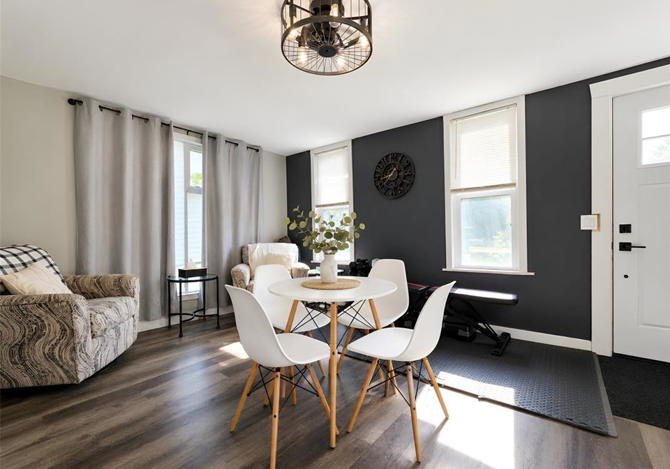 579-centre-street-dresden-ontario-26021359