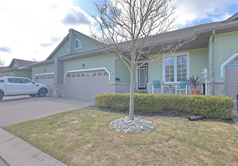 13-oakwood-links-lane-grand-bend-ontario-26021363