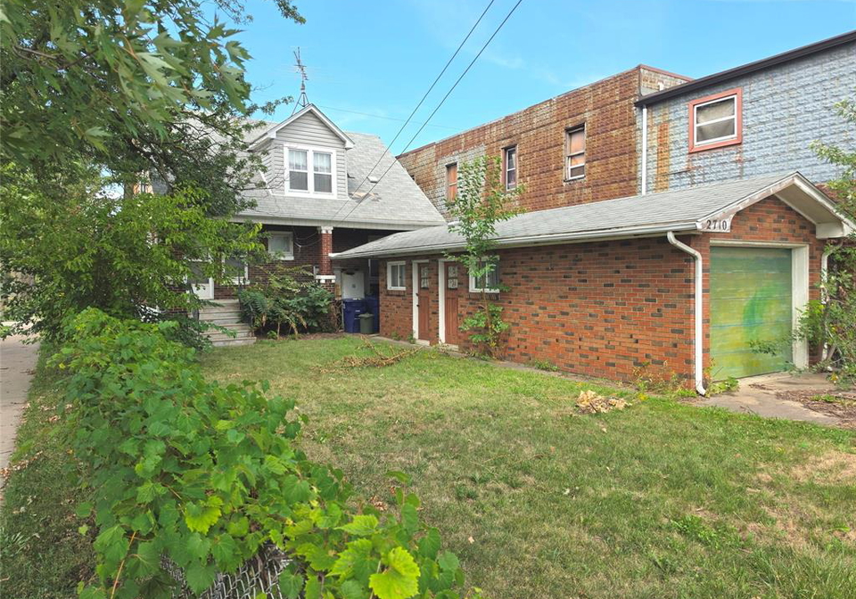 2710-seminole-windsor-ontario-26021381