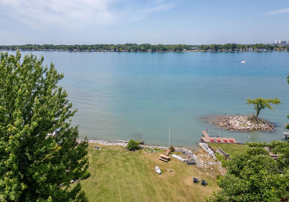 2827-st-clair-parkway-sombra-ontario-26021392