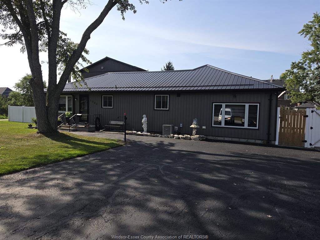 1282-stuart-boulevard-lasalle-ontario-26021401