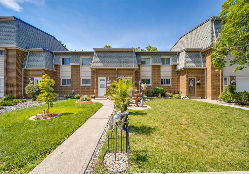 2629-vine-court-windsor-ontario-26021403