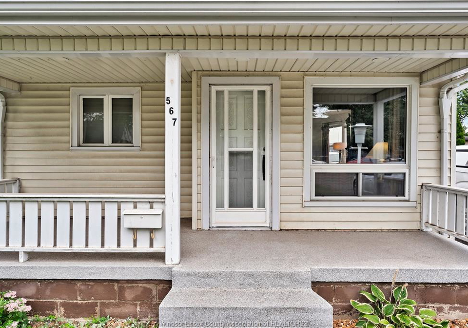 567-edinborough-windsor-ontario-26021421