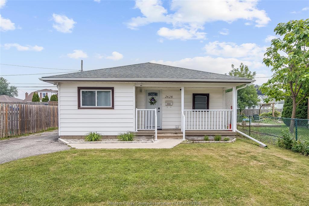 2628-meighen-road-windsor-ontario-26021428