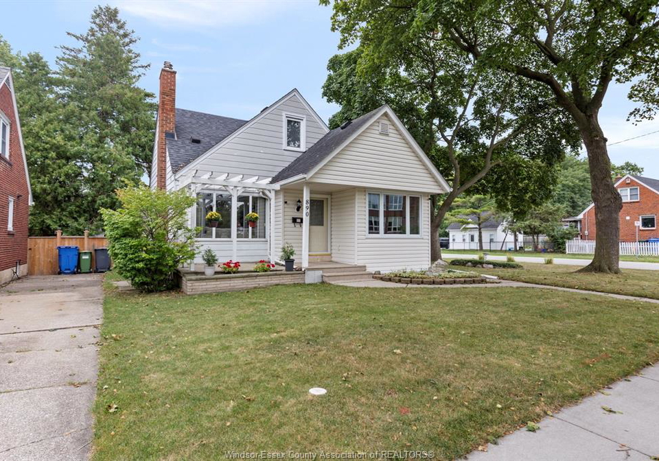 890-glidden-windsor-ontario-26021430