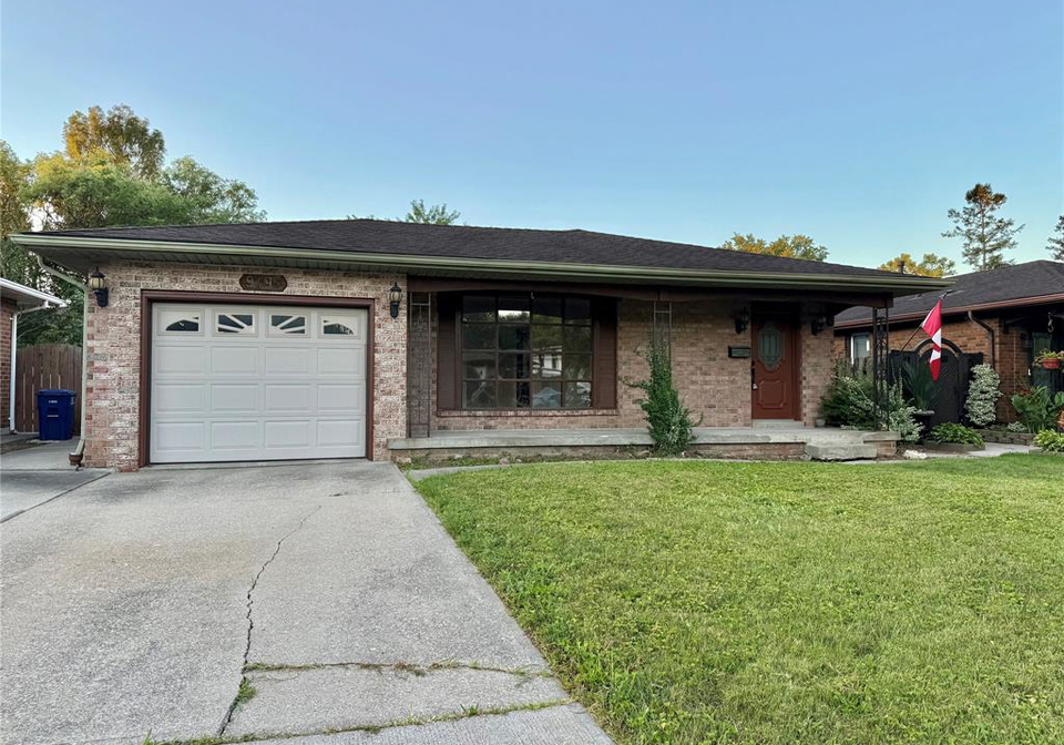 9495-beachdaleupper-windsor-ontario-26021433