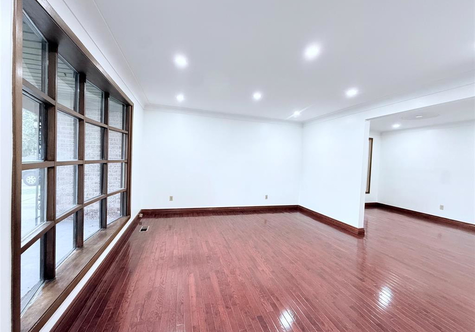 9495-beachdaleupper-windsor-ontario-26021433