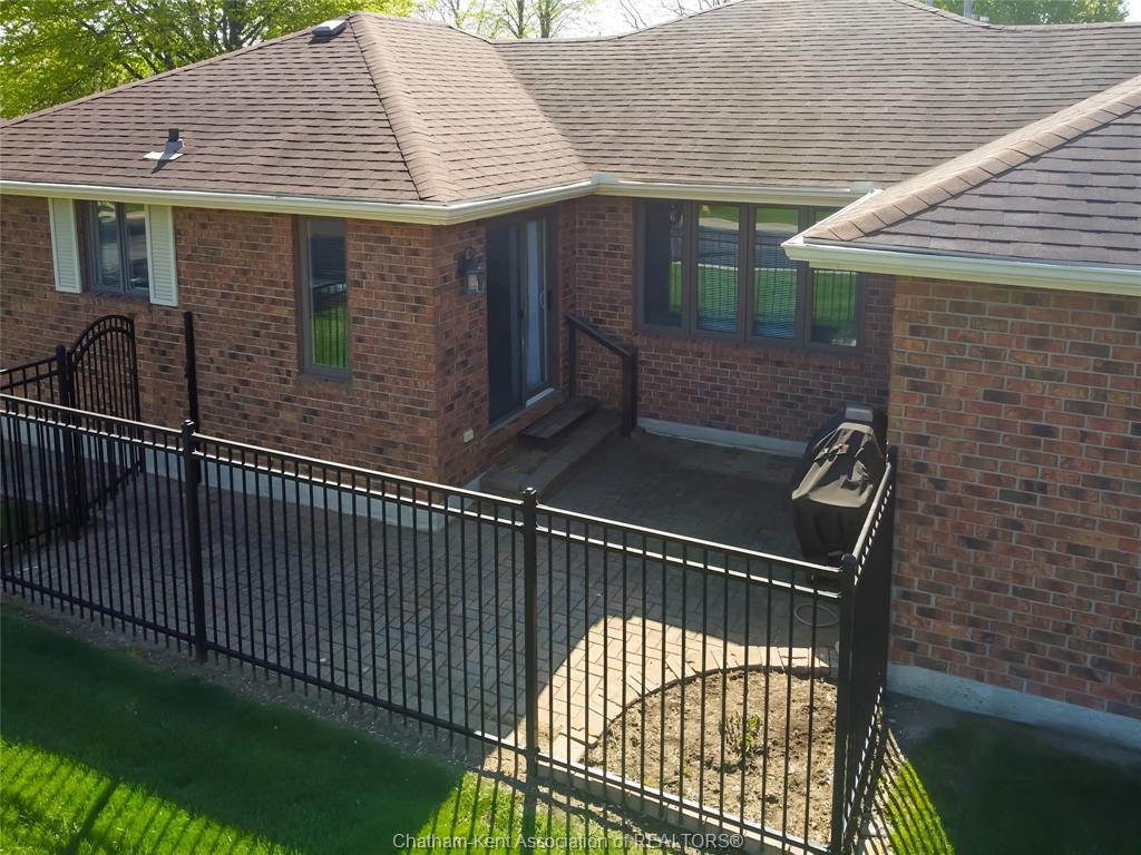 21-earl-drive-chatham-ontario-26021460